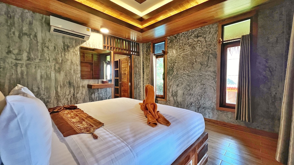 Phi Phi Relax Beach Resort