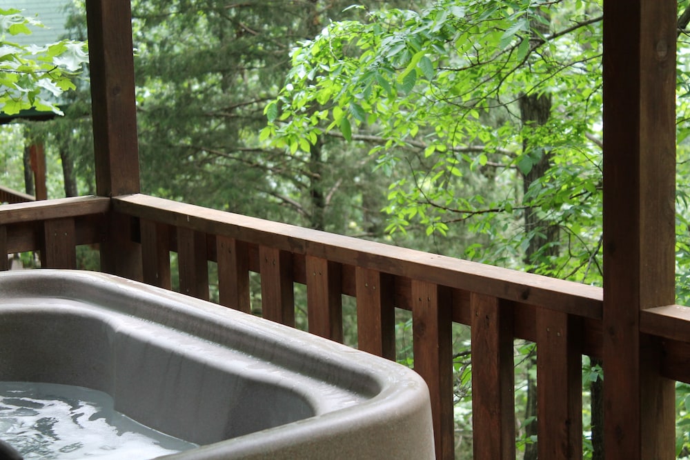Bear Creek Lodge Cabin Resort