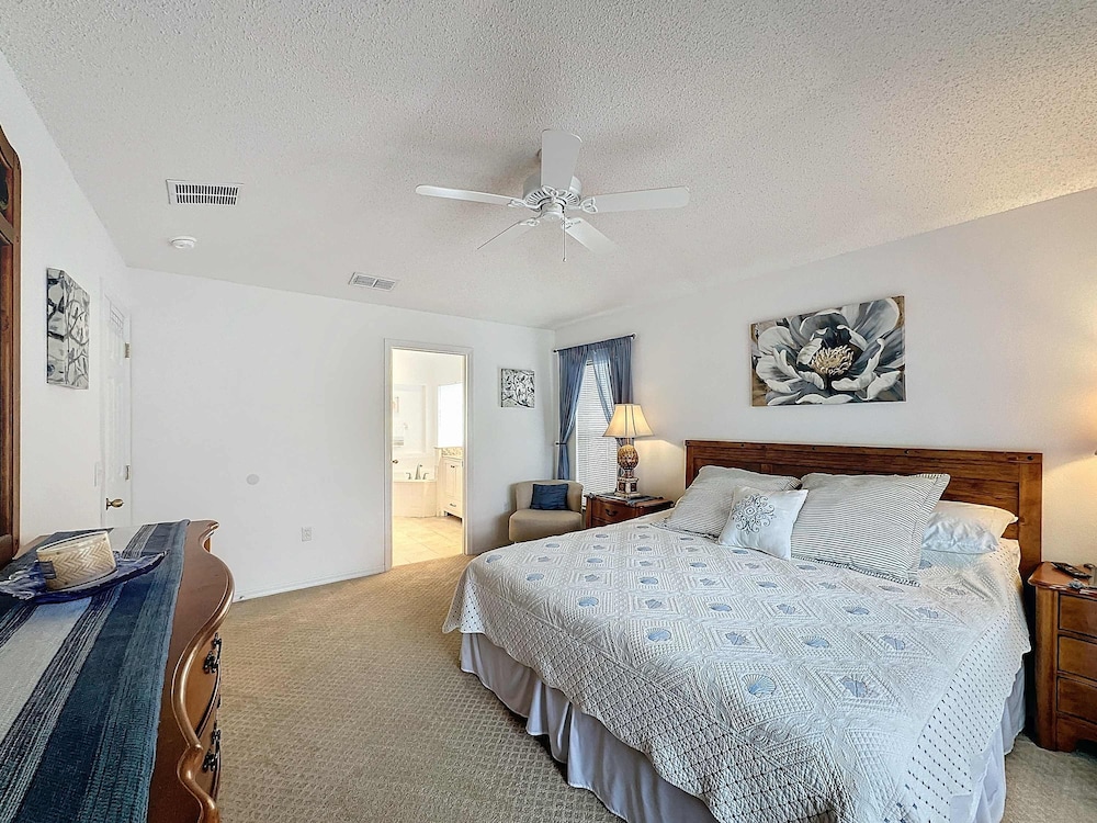 South Facing Pool Home With Golf Course Views