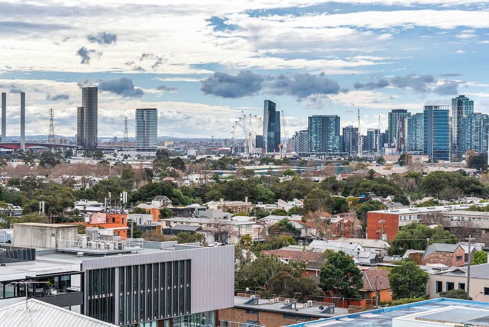 City Meets The Sea Melbourne Penthouse