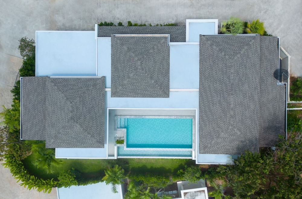 The Salin Seaview Villas