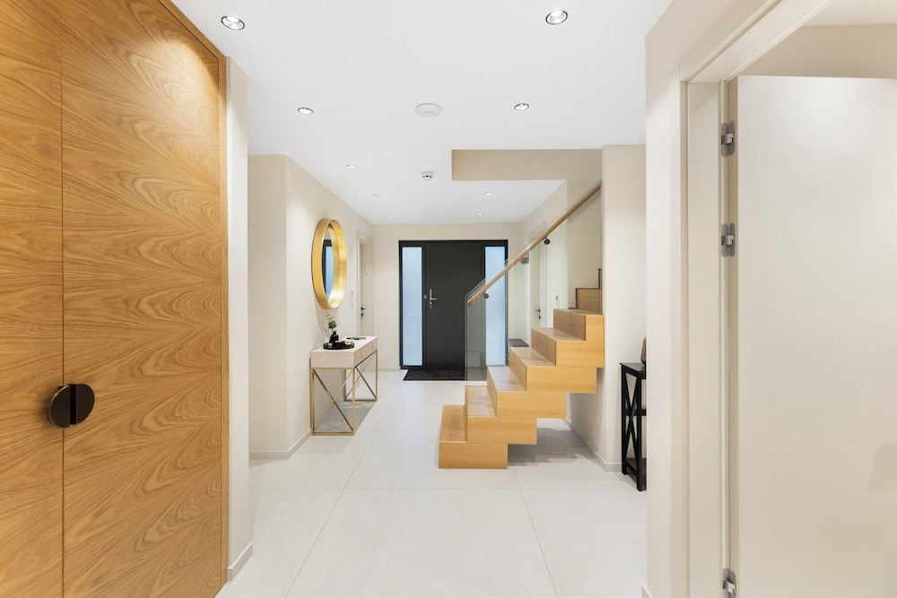 Joy Lane Mansion