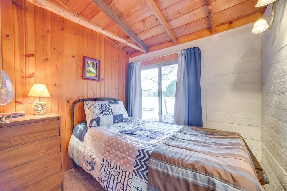 Beach + Game Room Access: Lakefront Levering Cabin