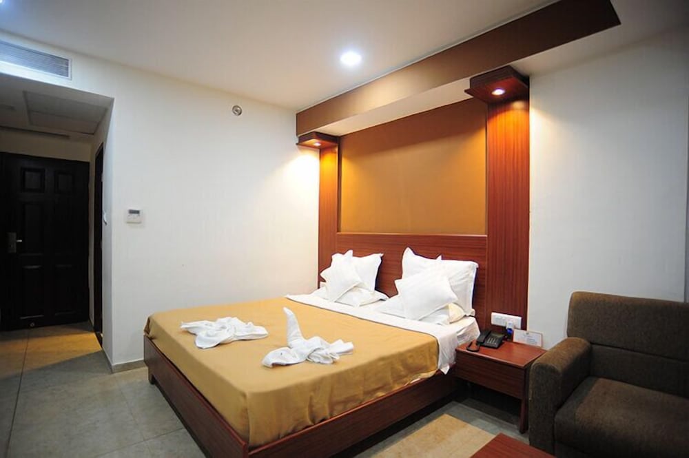Pride Biznotel - The Maison Anand view 3