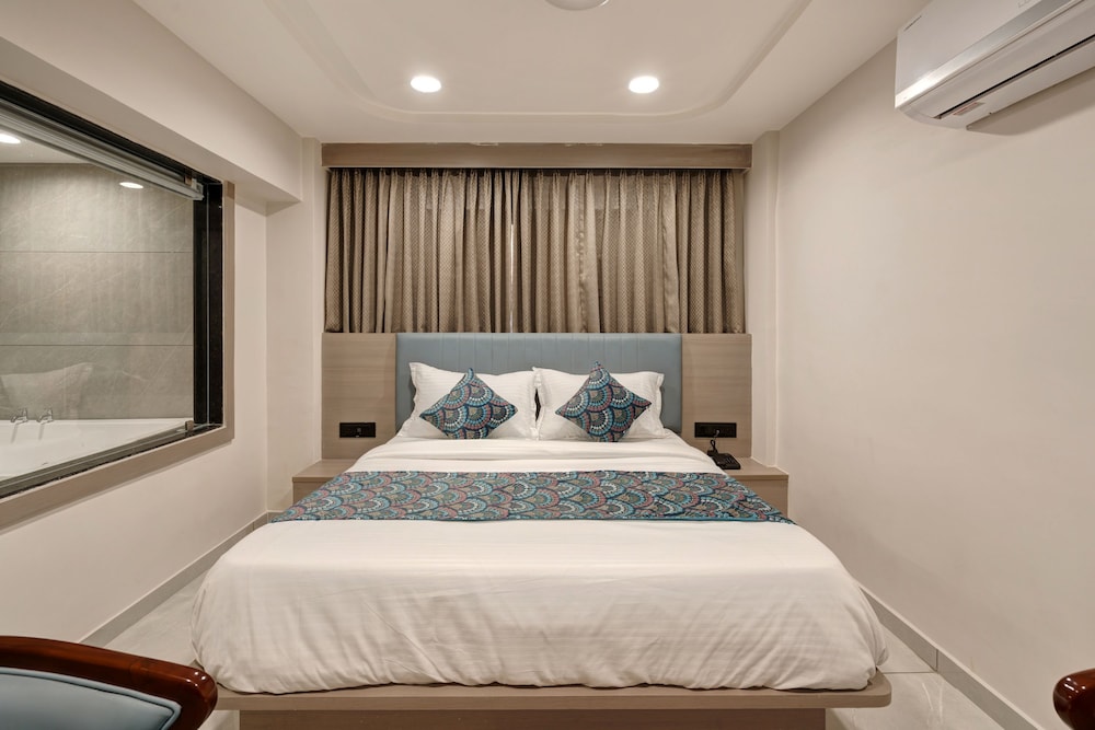 HOTEL GRAND SHIVA