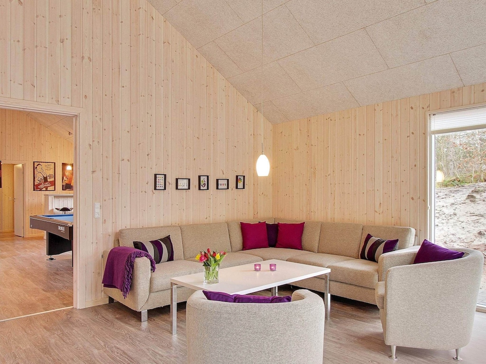 Luxury Pool Retreat in Henne - By Traum Ferienwohnungen view 5