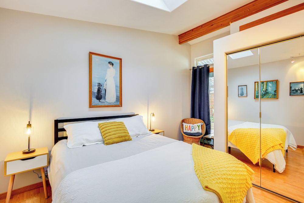 2 Mi to UO: Cozy Retreat in Eugene!
