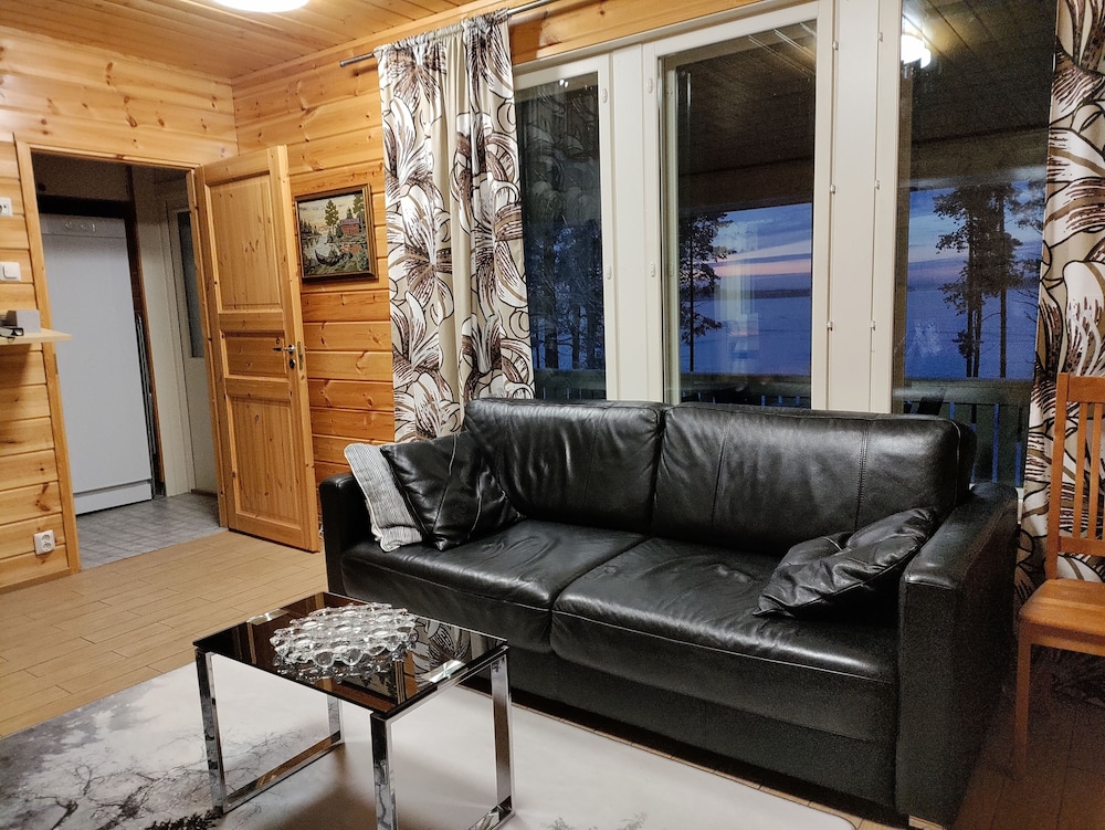 Jänisvaara Lake Cottages