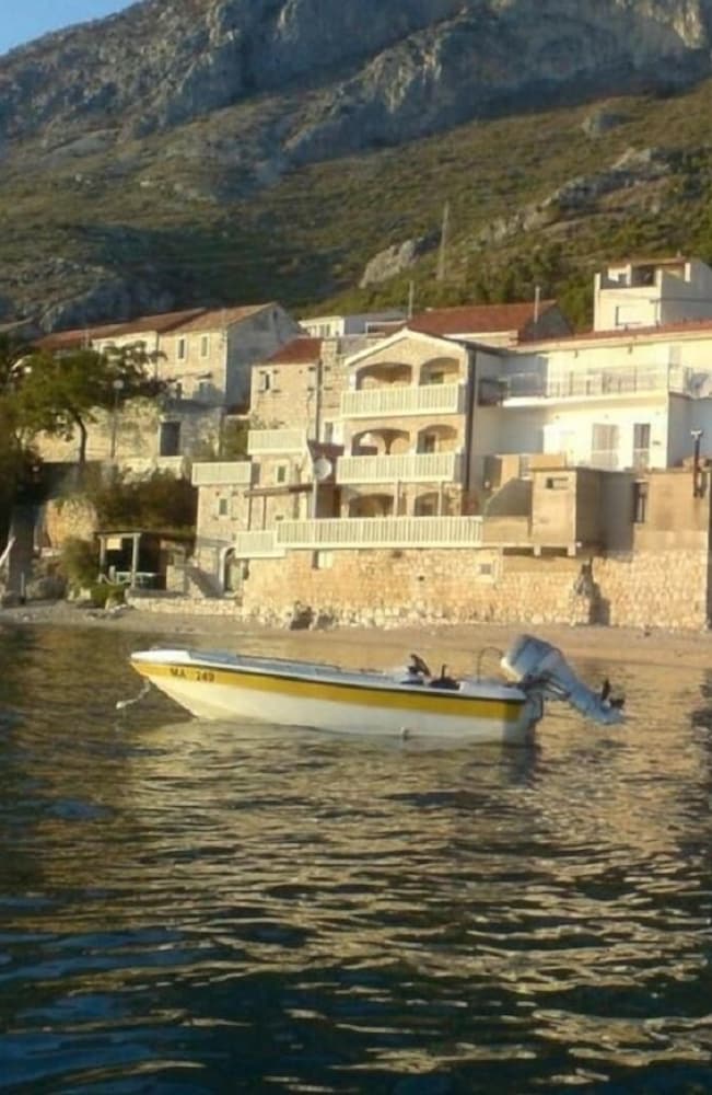 Photo 16