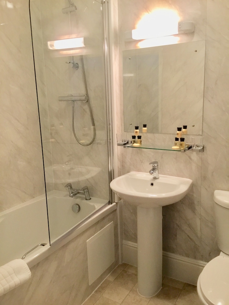 Sarum Hotel
