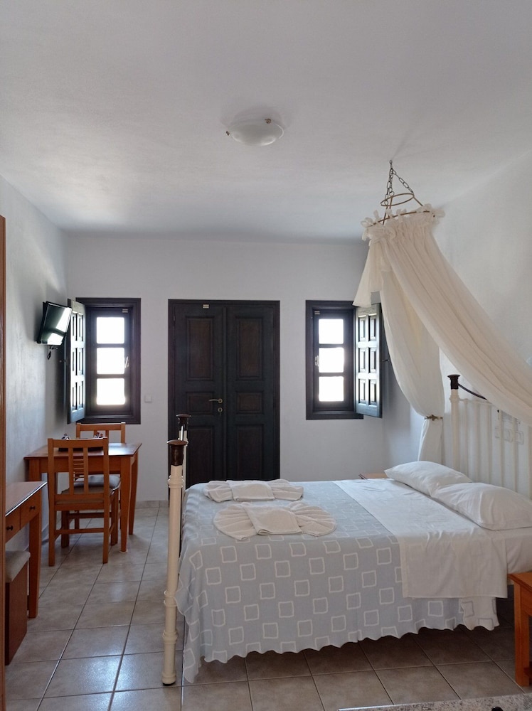 Dagris Villa Studios view 2