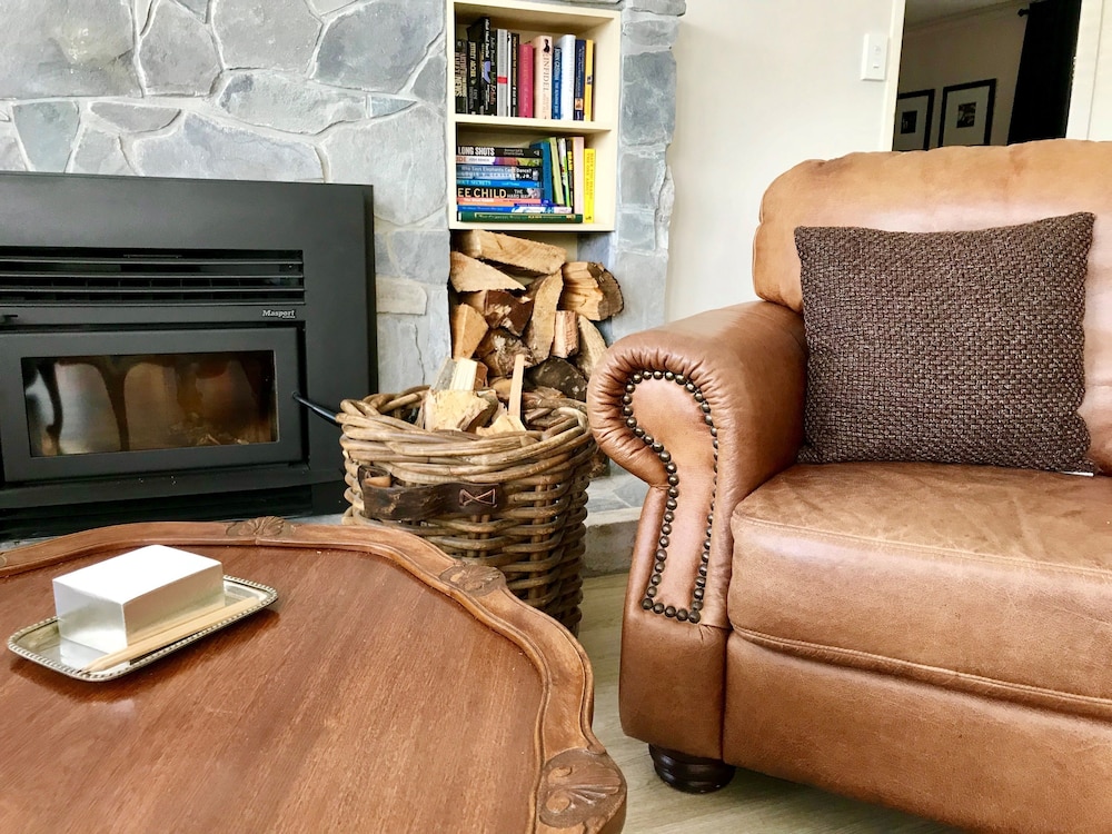 Hugo and Carter's Lodge Rotorua NZ