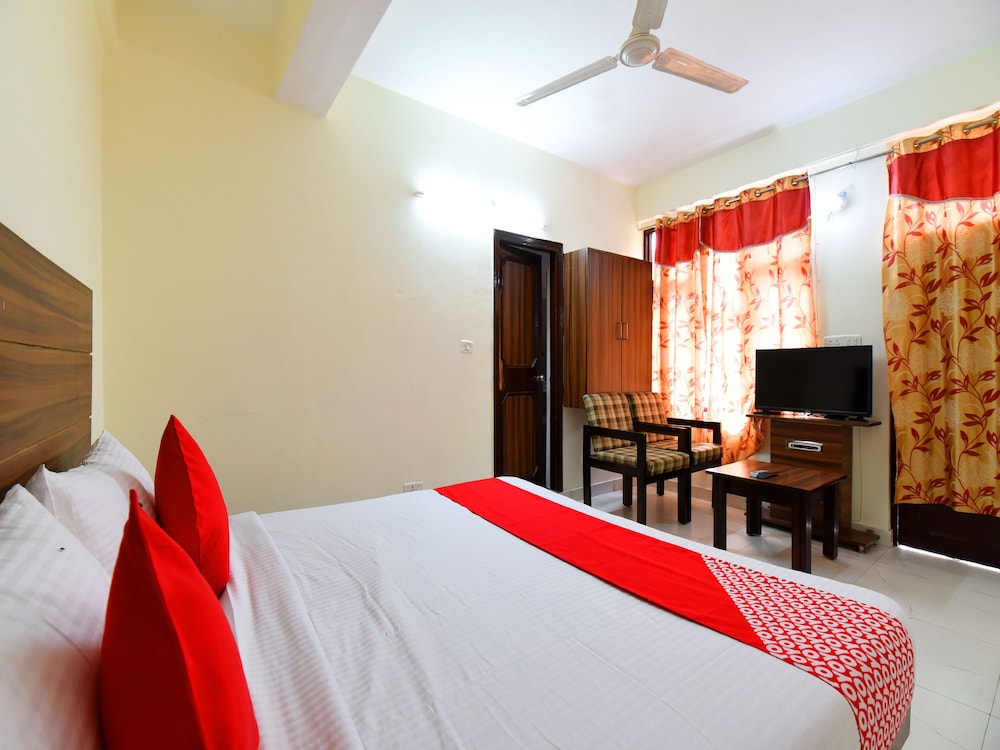 OYO 12818 Dev Villa