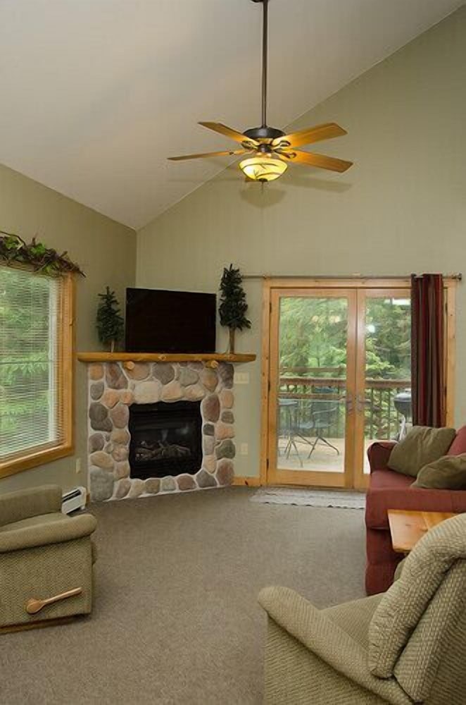 Woodland Beach Resort