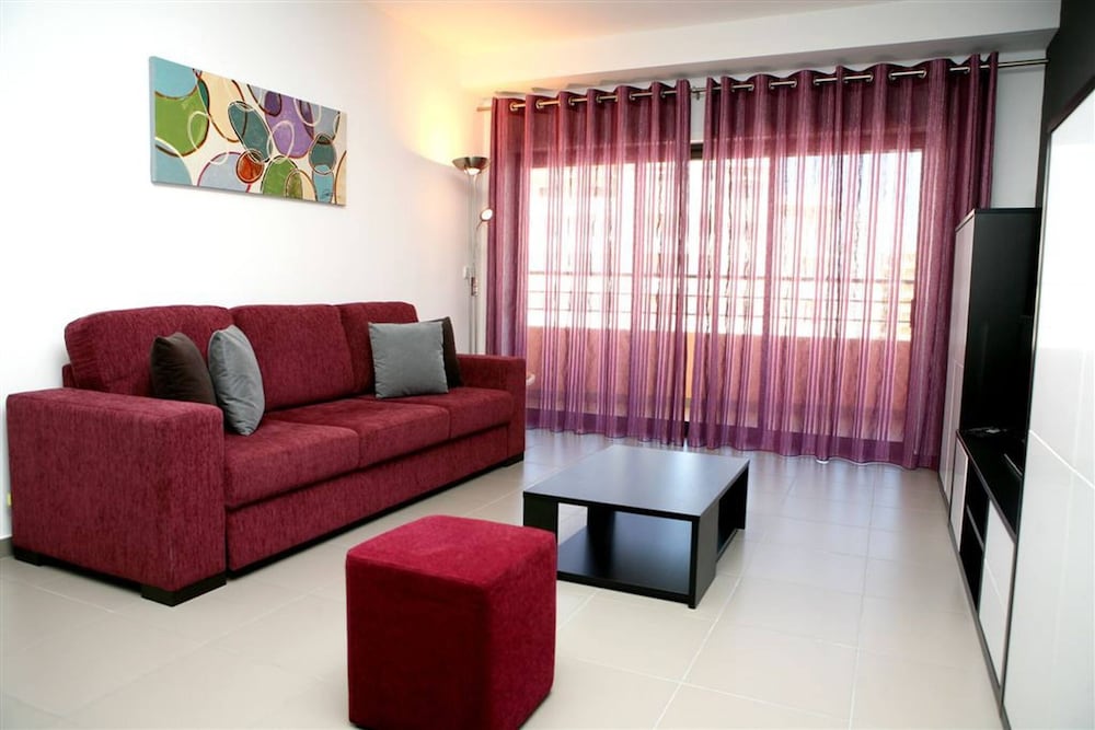 08 in Portim o With 1 Bedrooms and 1 Bathrooms