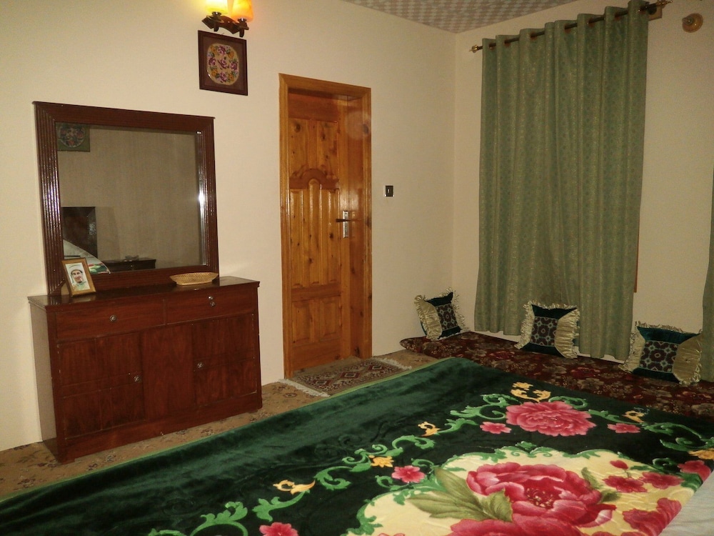 Bhuribake Guest House Hunza view 5