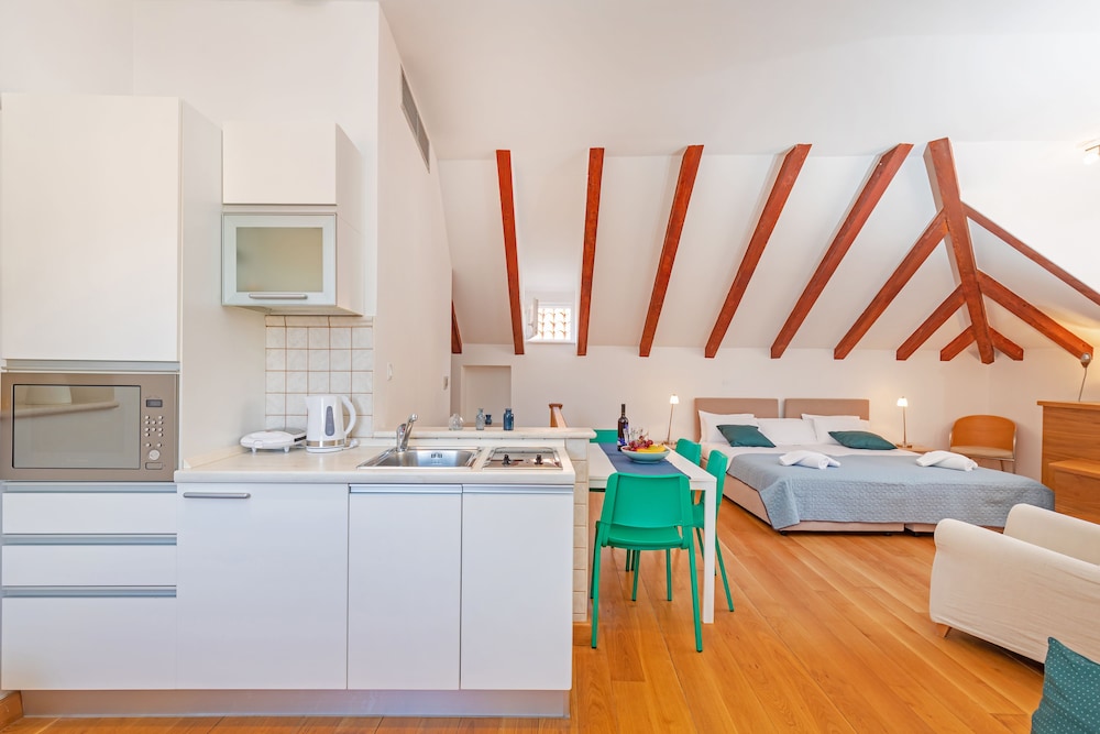 Apartments Feri