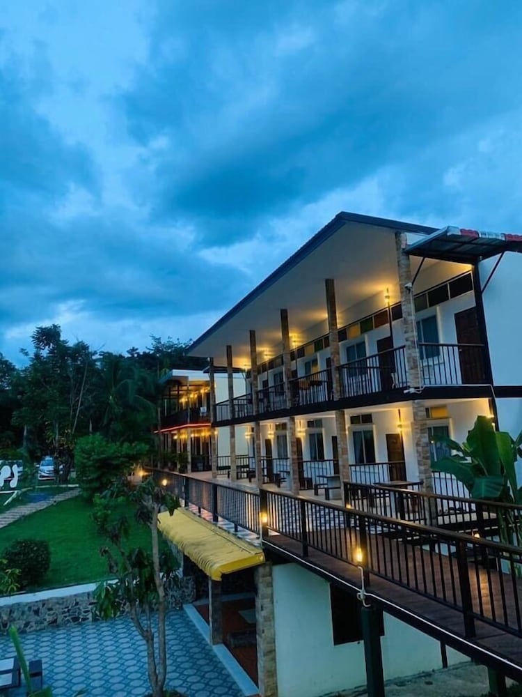 Pechmaneekan Beach Resort
