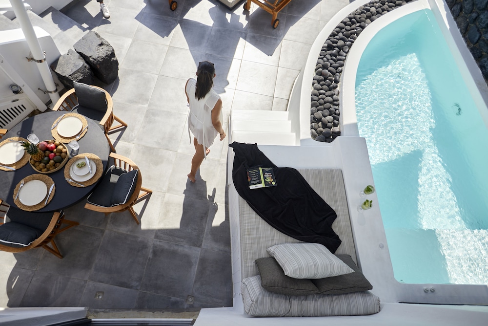 Olea Cave House