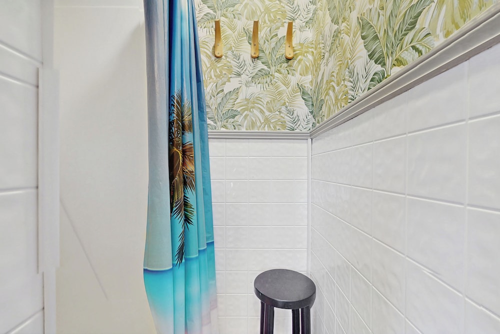 1BR Home w/ Outdoor Shower, Steps to Beach