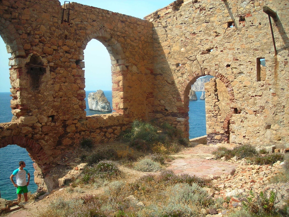 Photo 33