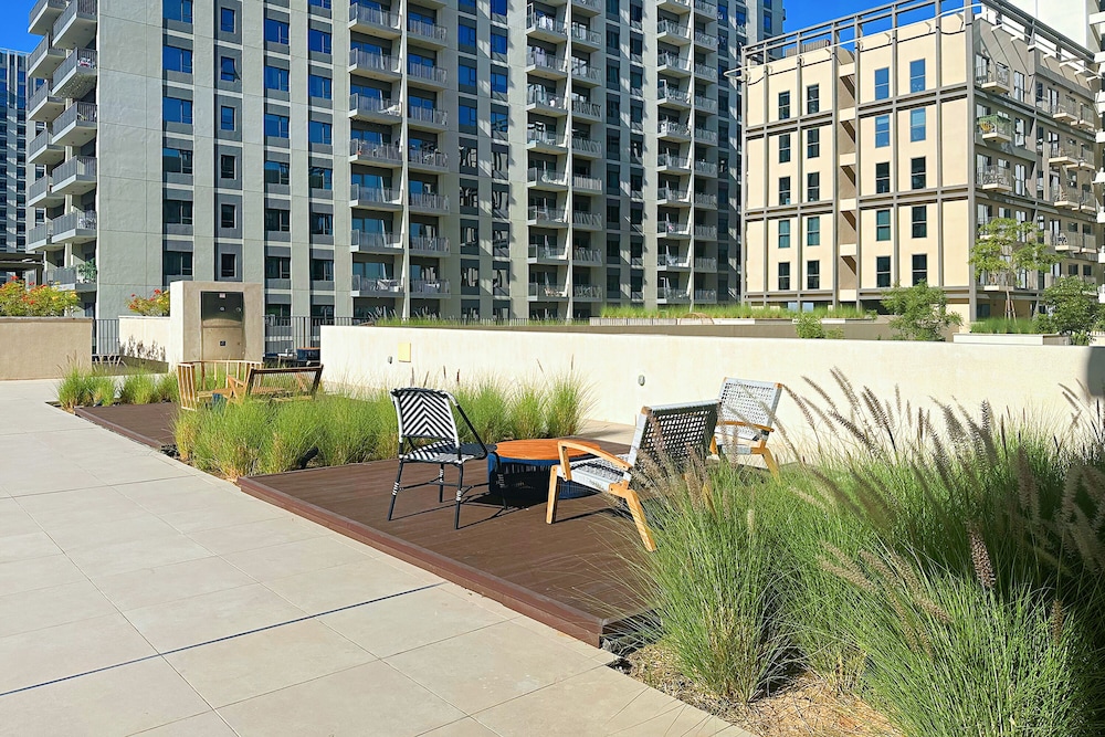 Deluxe 2BR Apartments at Socio