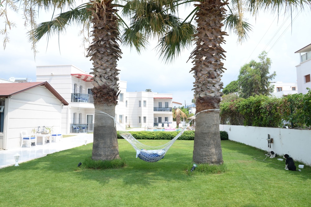 Tasev Apart Hotel