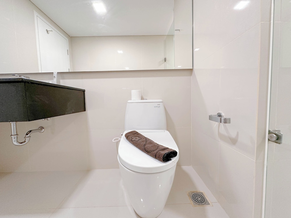 Spacious and Modern Studio SOHO Apartment at VieLoft SOHO and SKY Residence