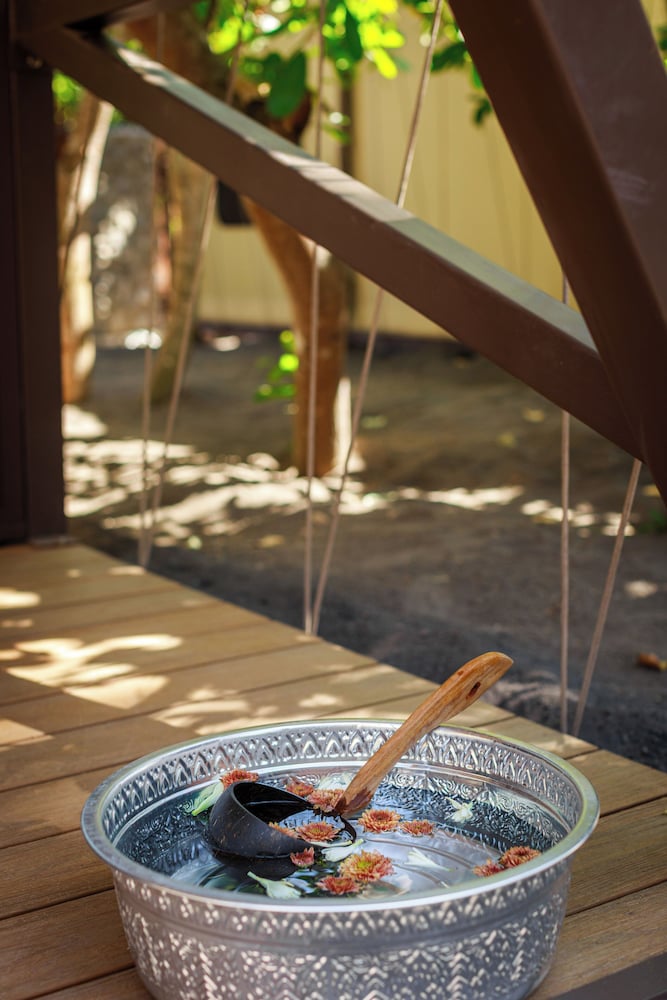 Barefoot Glamping
