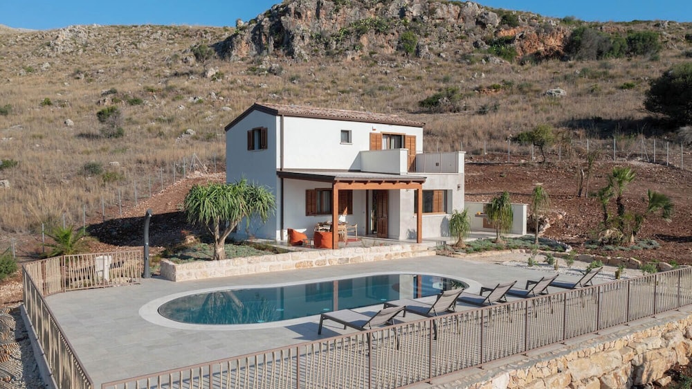 Villa Eos