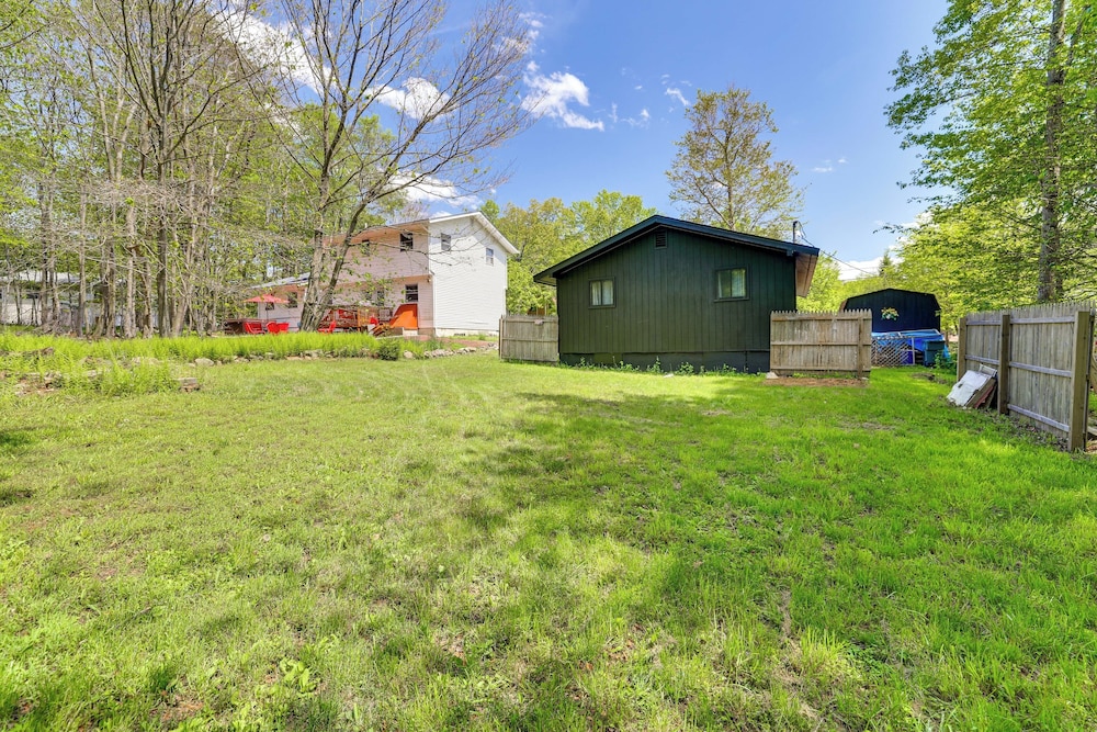 Walk to Lake Carobeth: Gem in Pocono Country Place