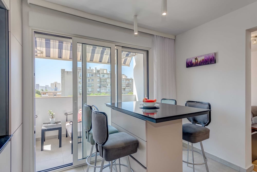 Modern apartment Marija with the balcony and the sea view