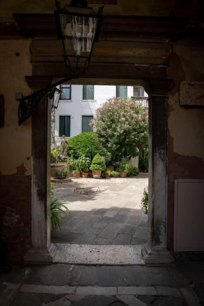 Mocenigo Grand Canal Luxury Suites