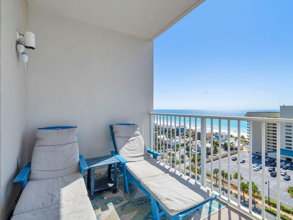 Laketown Wharf 1213