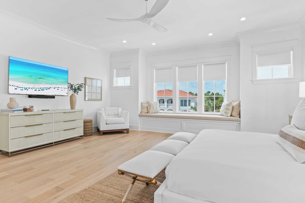 Sleeps 24 Beach Retreat w/ Pool, Rooftop Deck, Steps to Inlet Beach & Near Rosemary, Alys, Seacrest Dining & Shops The Palm 30A by Avantstay