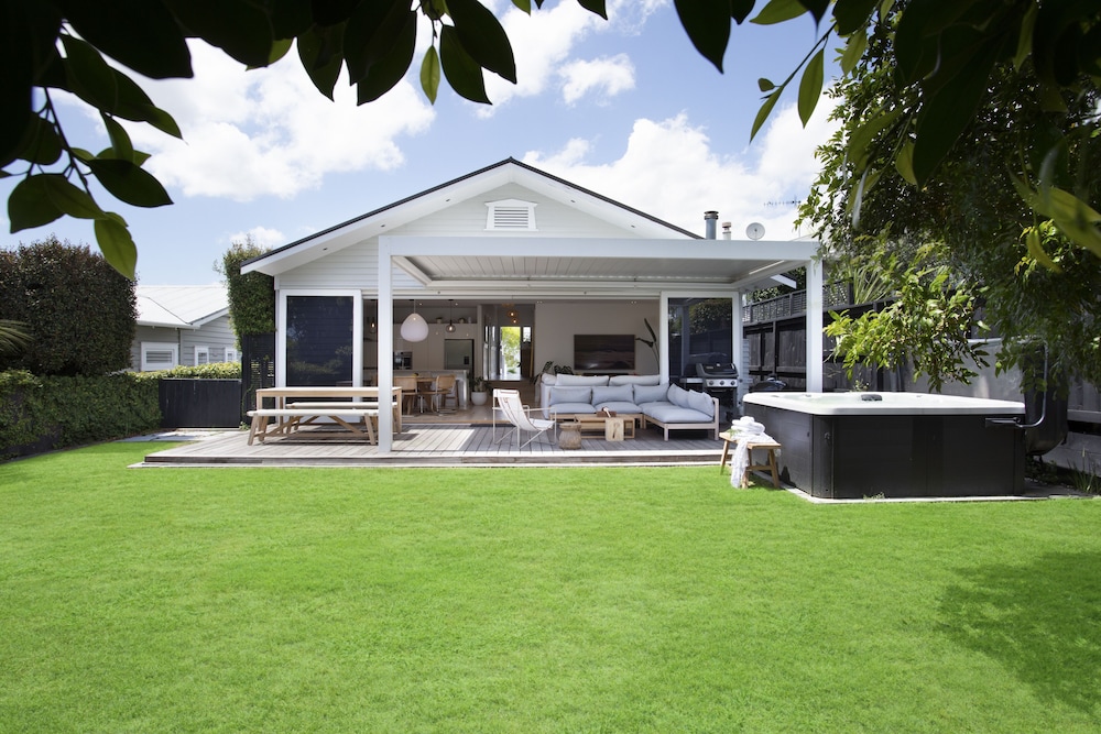 Executive State-Of-The-Art Home - Spa - Image 1