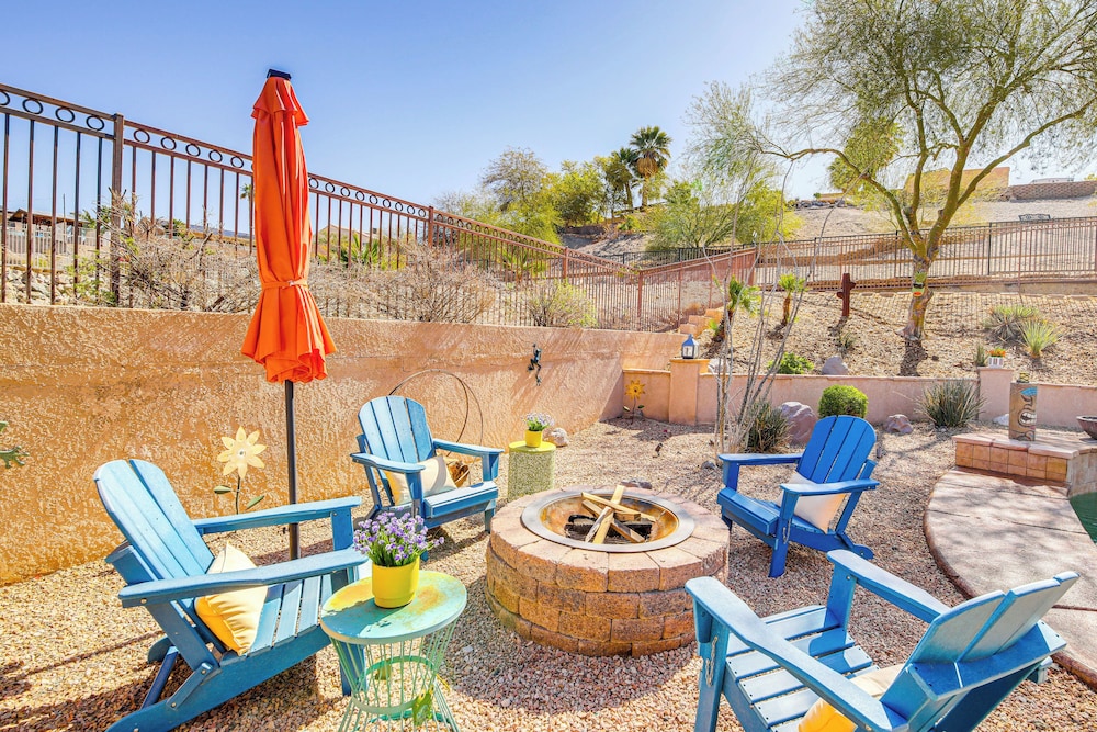 2 Mi to Lake Havasu: Poolside Paradise!