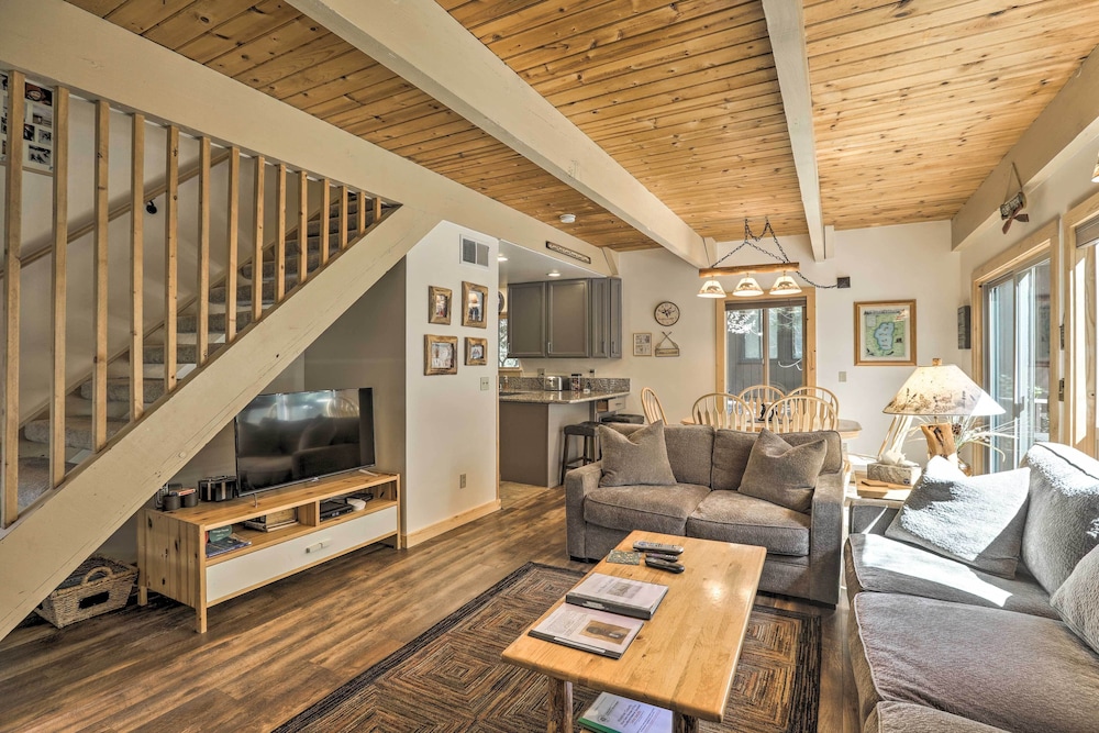 Lake Tahoe Vacations - Incline Village Cabin 3 Mi to Lake Tahoe! - Property Image 12