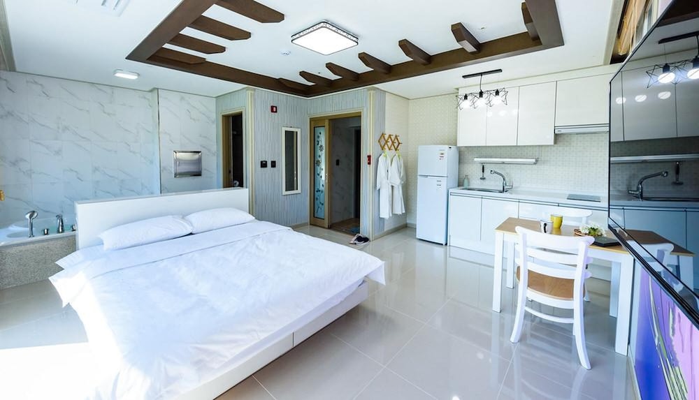hotel room