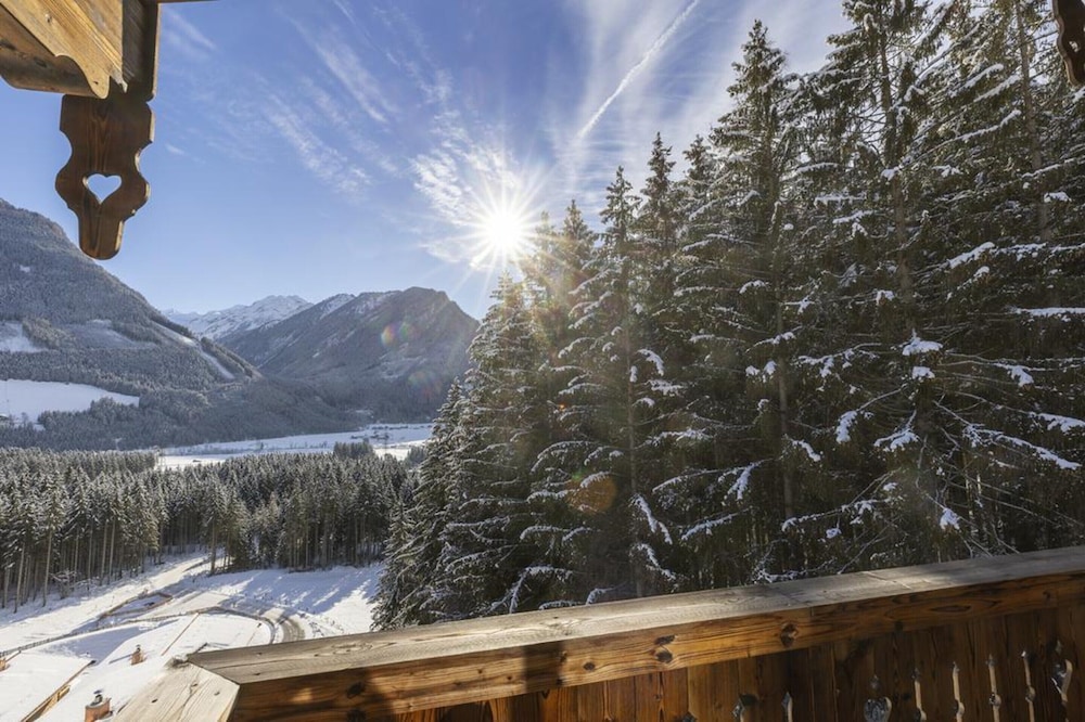 Chalet in Neukirchen Near Wildkogel Ski Slope