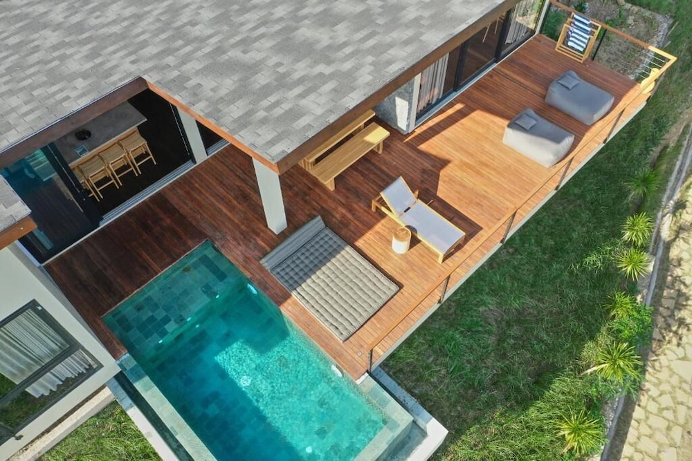 DUNIA LOMBOK