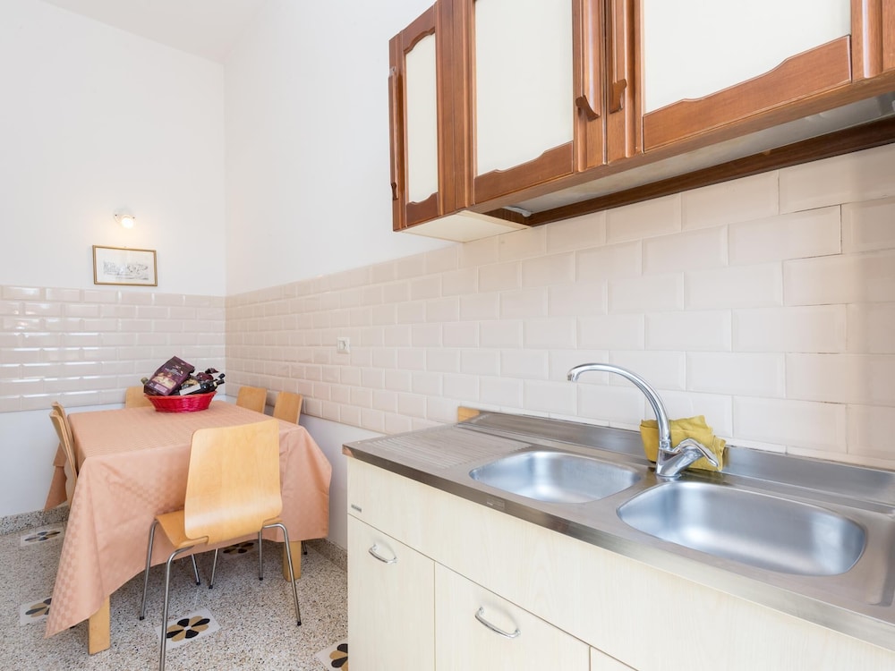 RSH Vatican Comfortable Sunny Apartment