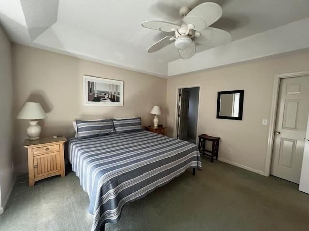 324 Lakeside 3 Bedroom Home by RedAwning view 2