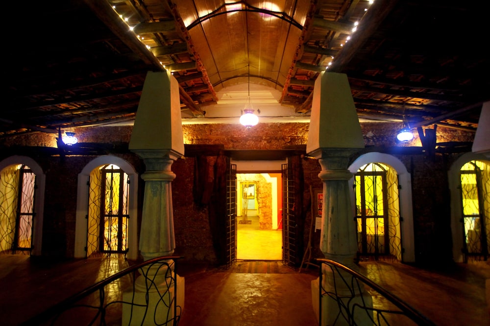 Saraya Art Cafe B&B