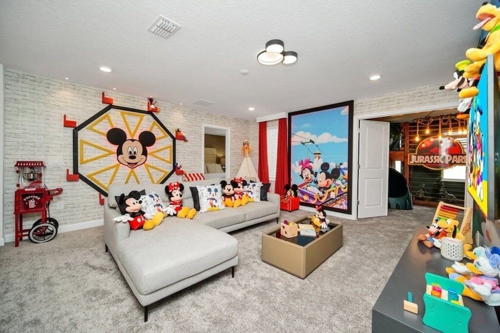 2900penolpe 9 Bedroom Home