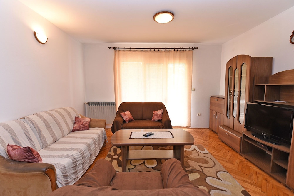 Apartment 621 view 5
