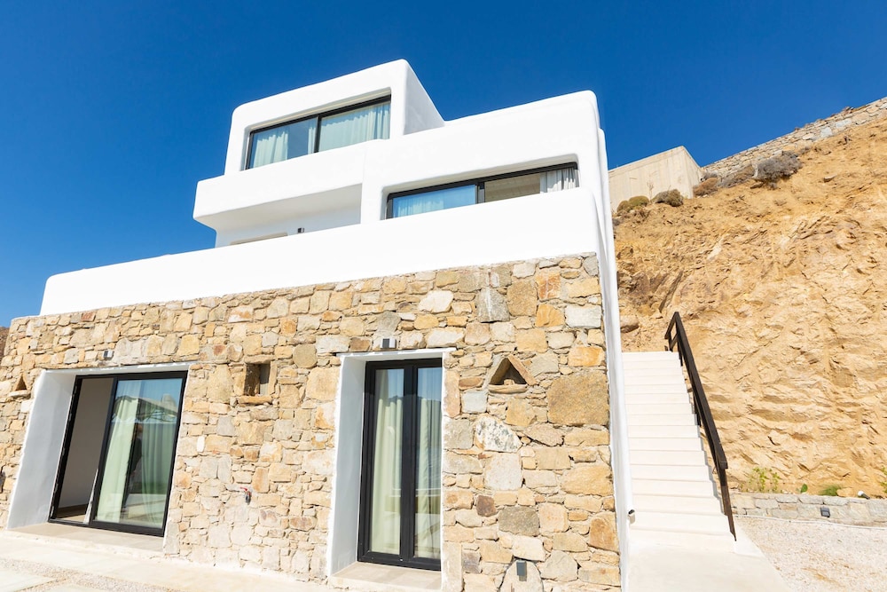 Apellon Mykonos Luxury Seaview Retreat