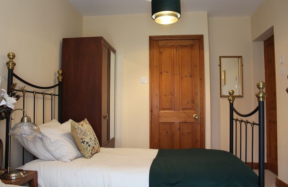 Holly Lodge view 2