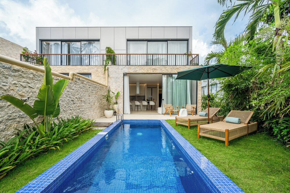 Hidden City Ubud - Modern Villas & Townhouses with Private Pools, Nature Views and Wellness Access