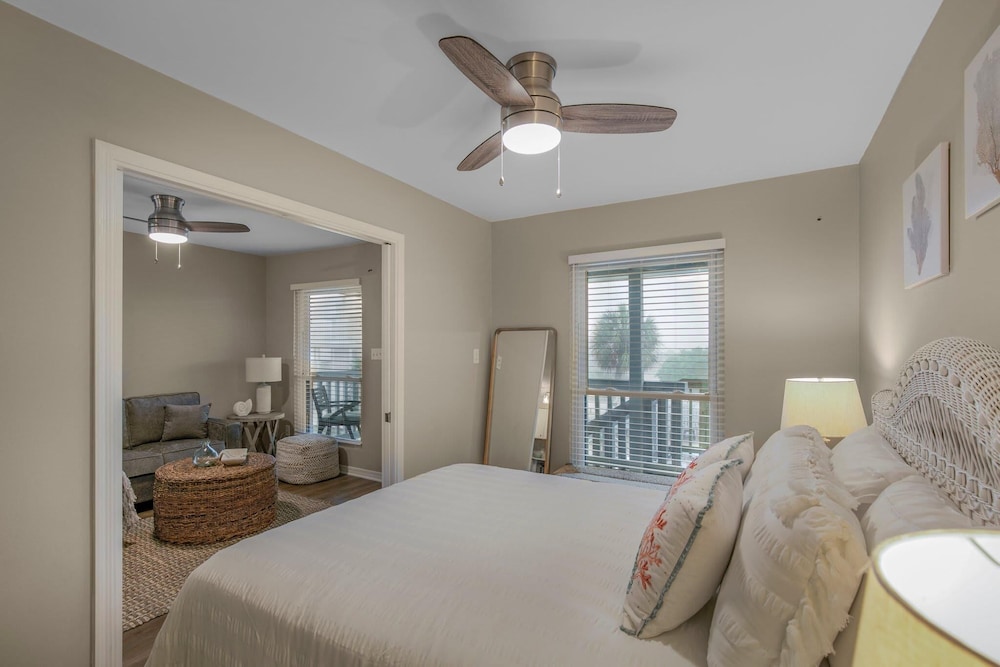 The Cove 205b